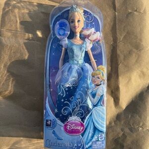 2011 Disney Cinderella Doll